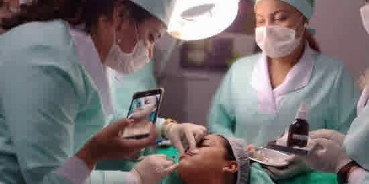 HSI Aesthetic Training & Cosmetic Courses Botox, Lip Filler, Foundation