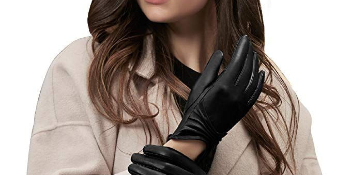 Elevate Your Style with Women’s Leather Gloves in Canada